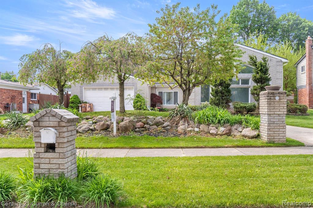 21191 Andover Road Southfield, MI 48076 - Photo 3 of 34