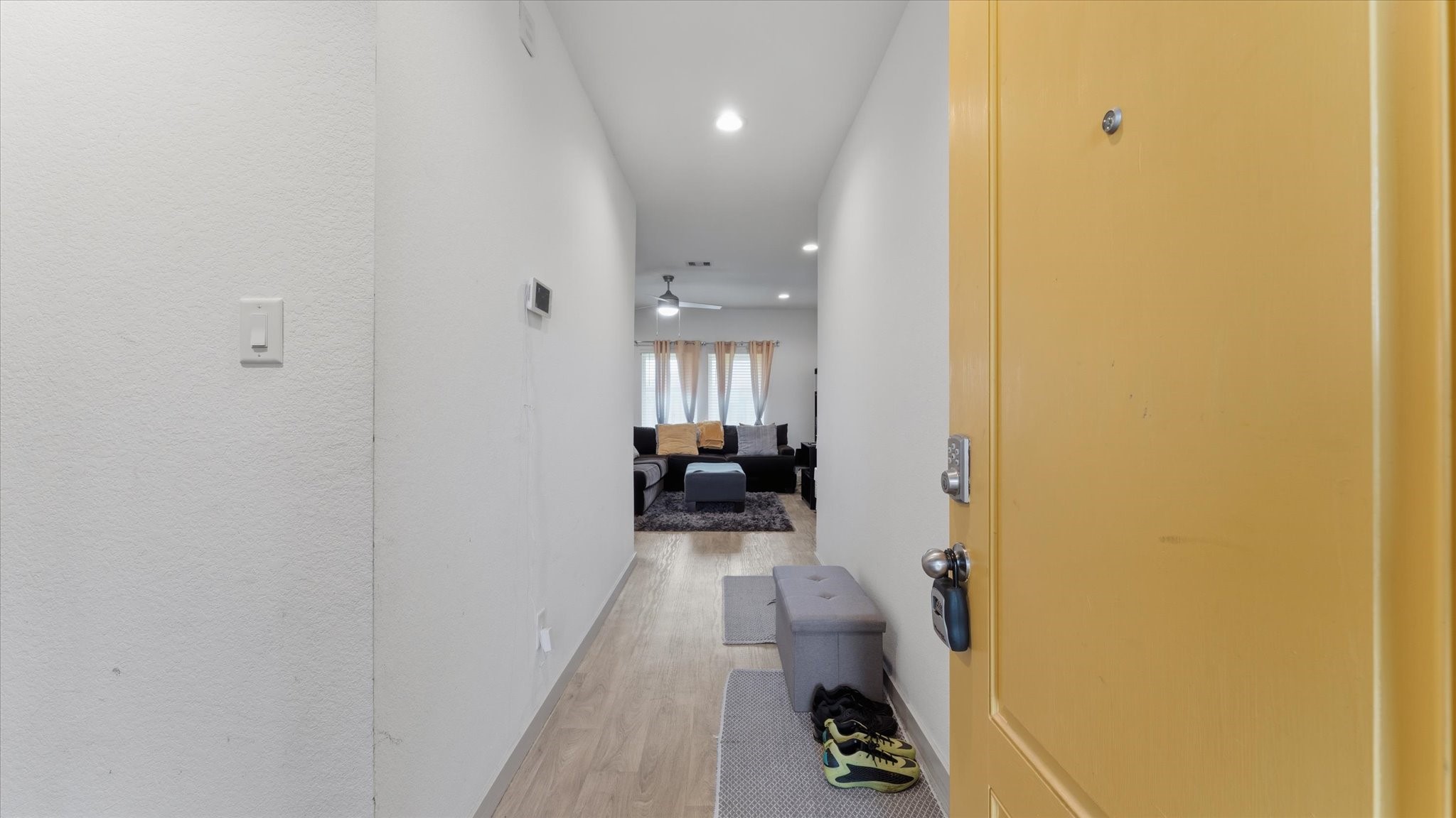 8219 Precious Passing Way Rosharon, TX 77583 - Photo 5 of 24 Foyer