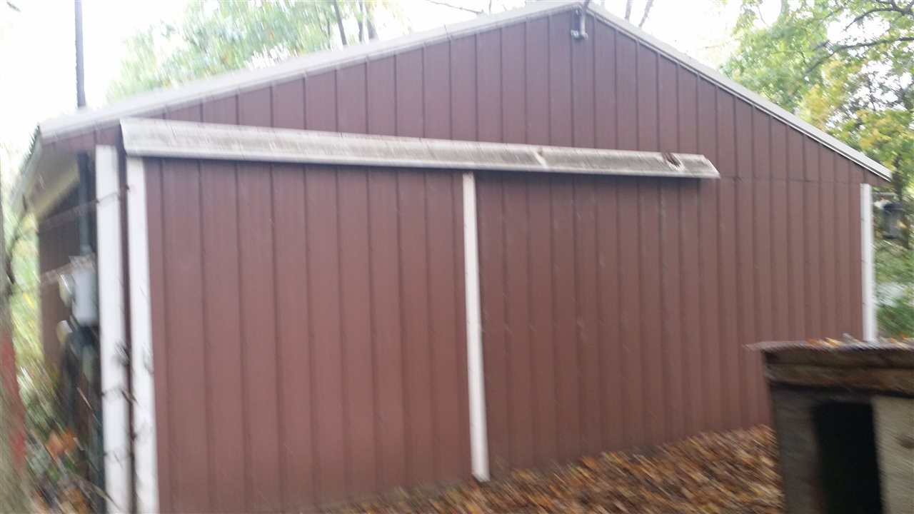 1370 South Chippewa Road Mount Pleasant, MI 48858 - Photo 15 of 38 1805015-15.JPG