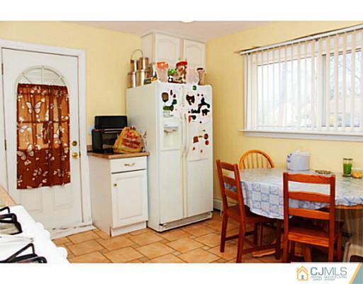 166 Winthrop Road Edison, NJ 08817 - Photo 11 of 17