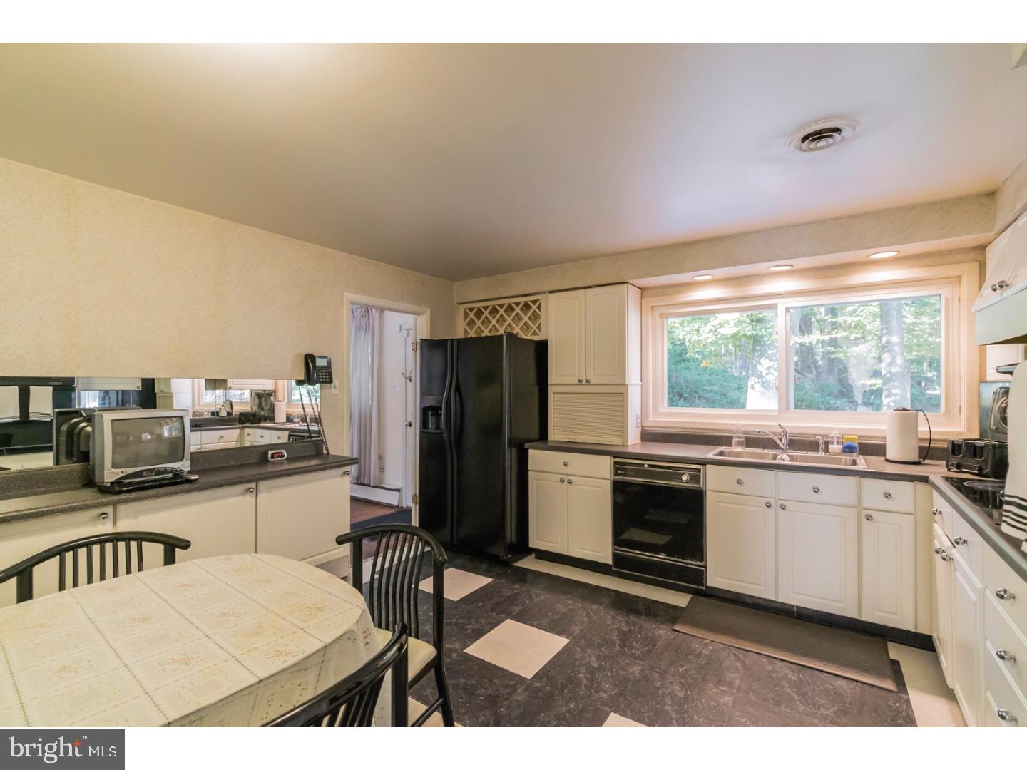 408 Cassatt Road Berwyn, PA 19312 - Photo 8 of 21