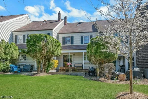 $475,000 | 14 Pembroke Drive, Mendham, NJ 07945