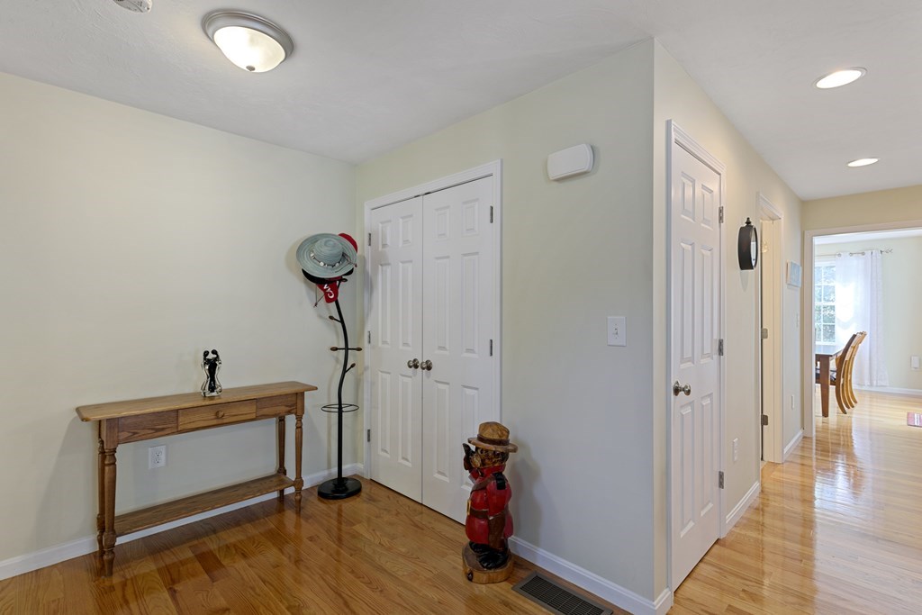 13 3rd Road, Unit 13 Woburn, MA 01801 - Photo 3 of 40 Gallery Image 3