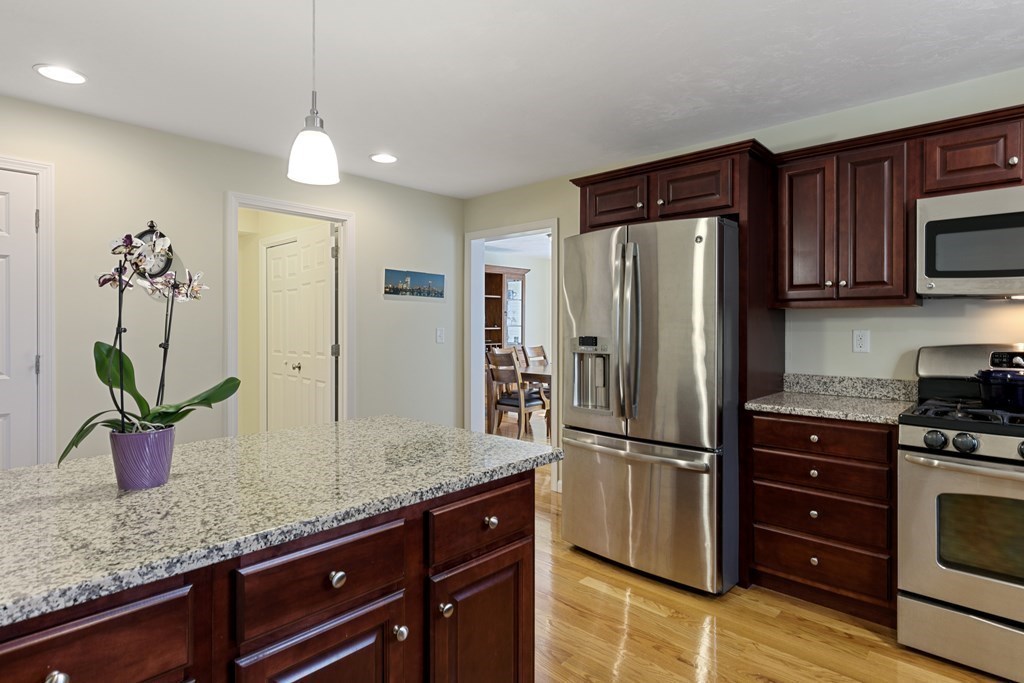 13 3rd Road, Unit 13 Woburn, MA 01801 - Photo 10 of 40 Gallery Image 10