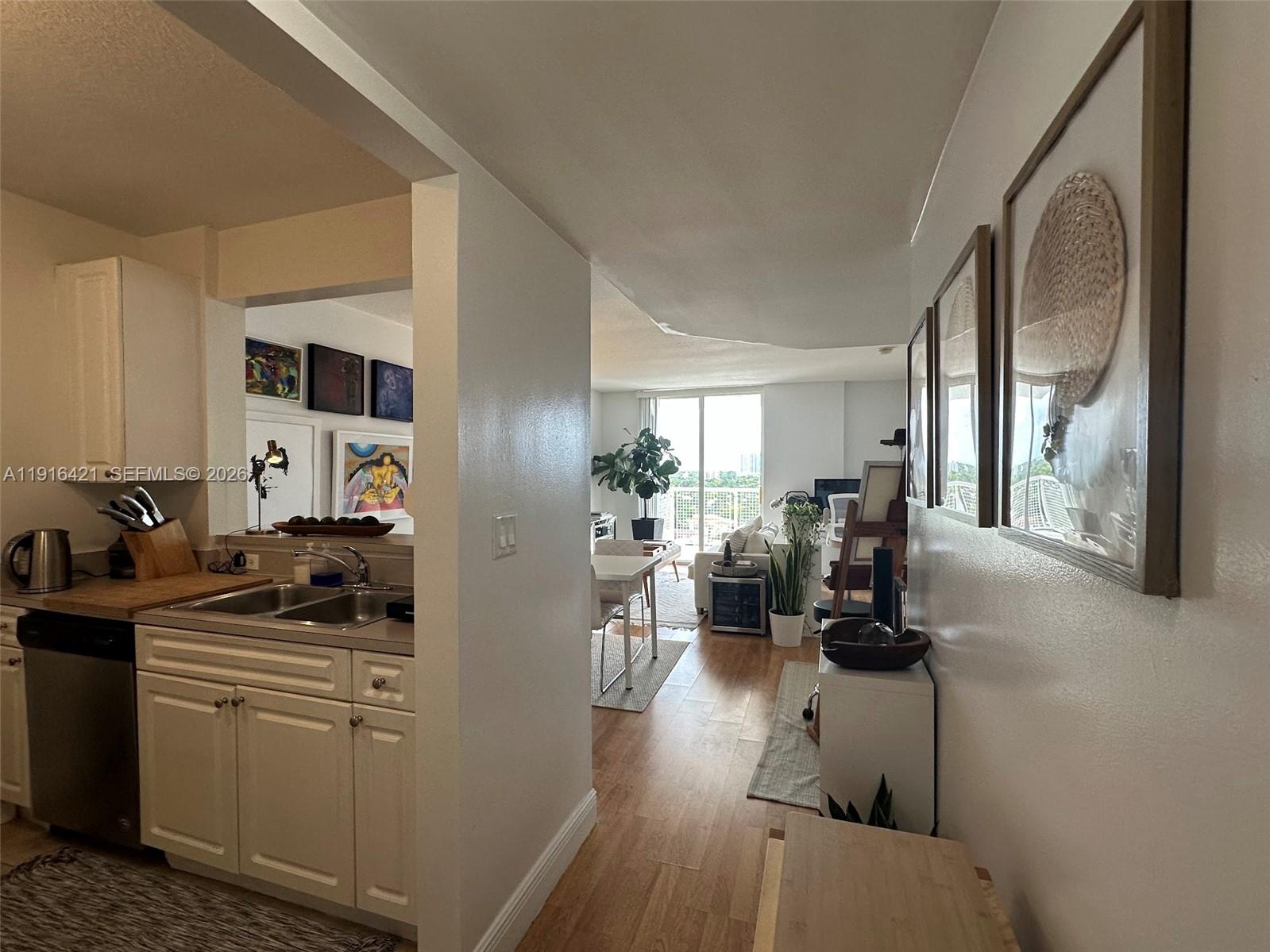 900 Southwest 8th Street, Unit 1010 Miami, FL 33130 - Photo 6 of 27