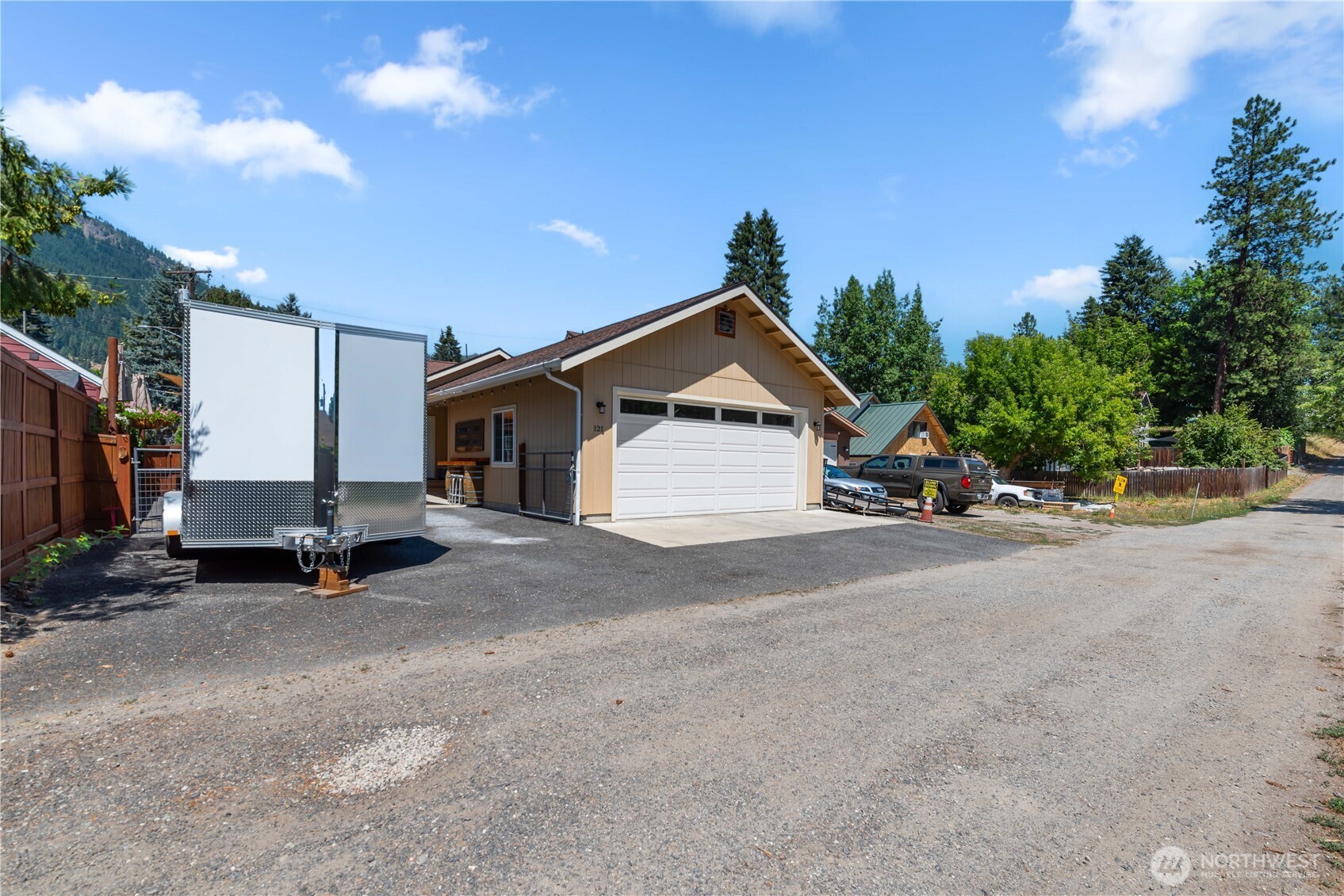 121 Benton Street Leavenworth, WA 98826 - Photo 32 of 37 a view of street with parked cars