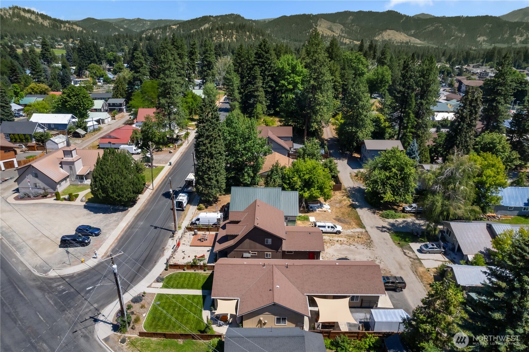 121 Benton Street Leavenworth, WA 98826 - Photo 35 of 37 an aerial view of house with yard