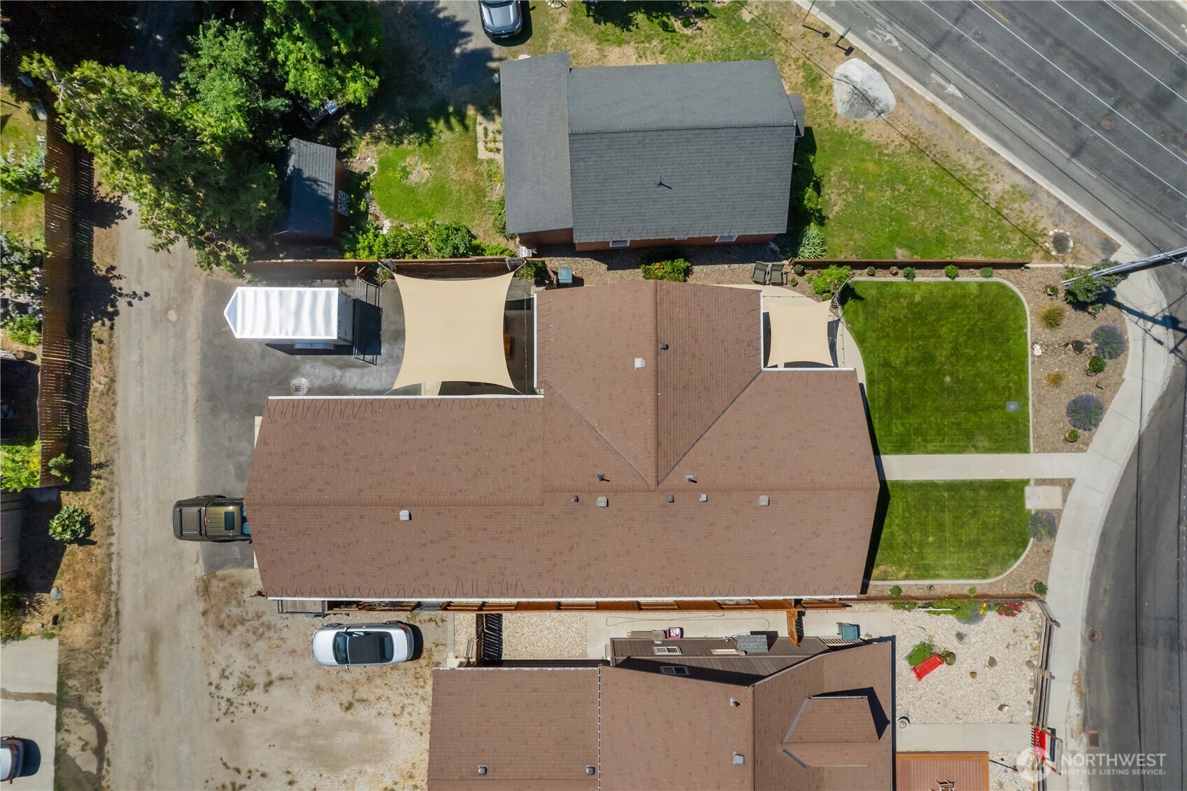 121 Benton Street Leavenworth, WA 98826 - Photo 37 of 37 an aerial view of a house with a yard