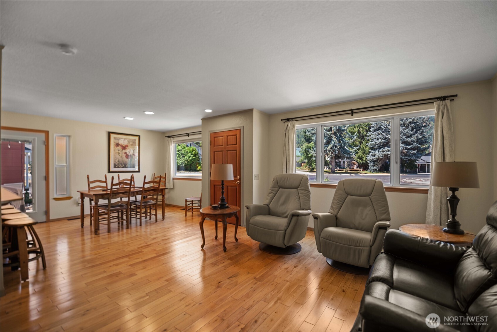 121 Benton Street Leavenworth, WA 98826 - Photo 6 of 37 a living room with furniture and a large window