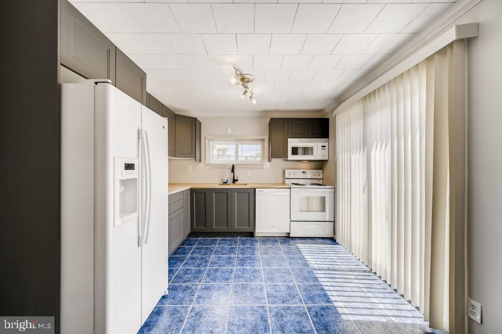 15 Gyro Drive Baltimore, MD 21220 - Photo 11 of 29