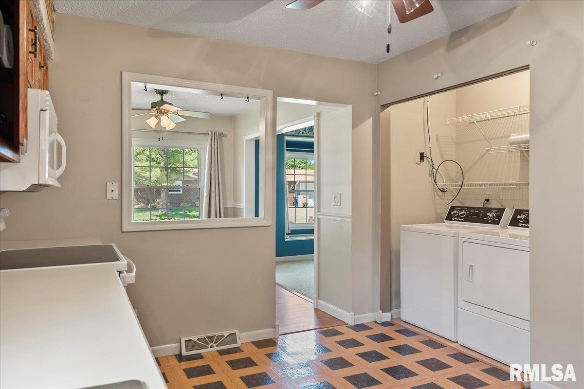 16 Red Oak Lane Springfield, IL 62712 - Photo 14 of 36 Gallery Image 14