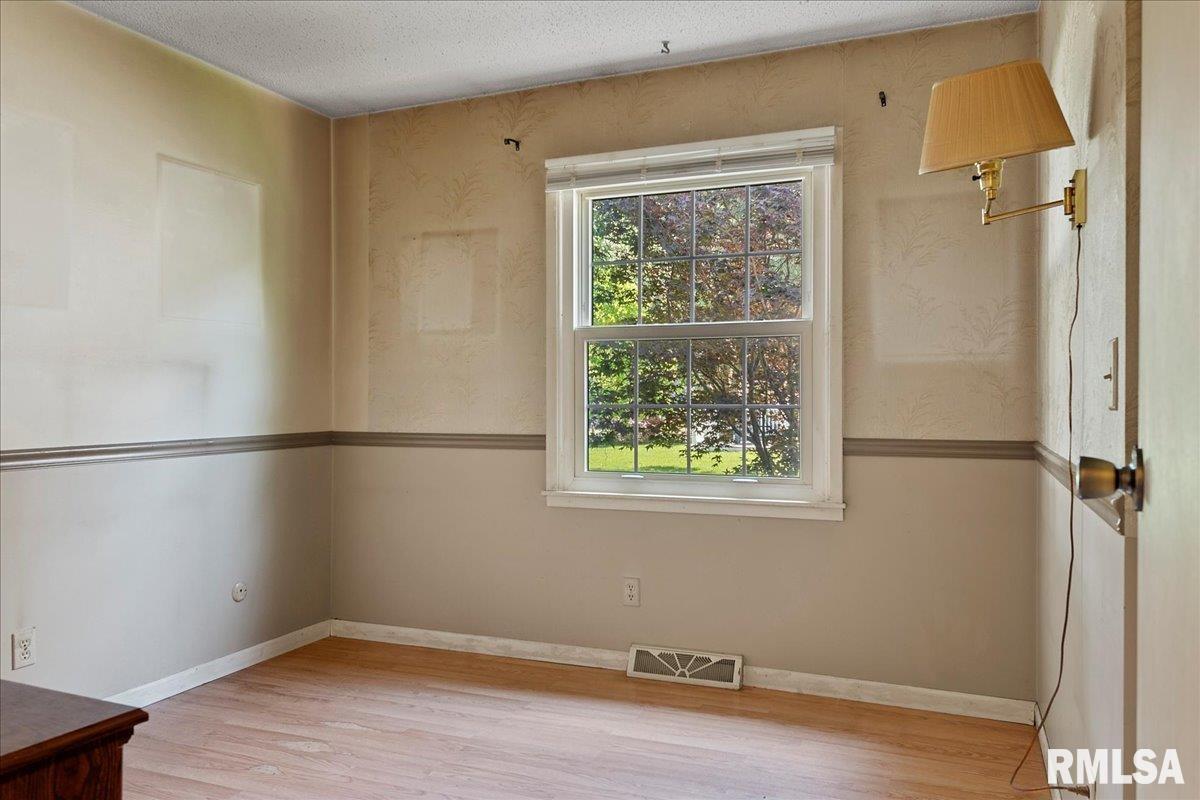16 Red Oak Lane Springfield, IL 62712 - Photo 26 of 36 Gallery Image 26