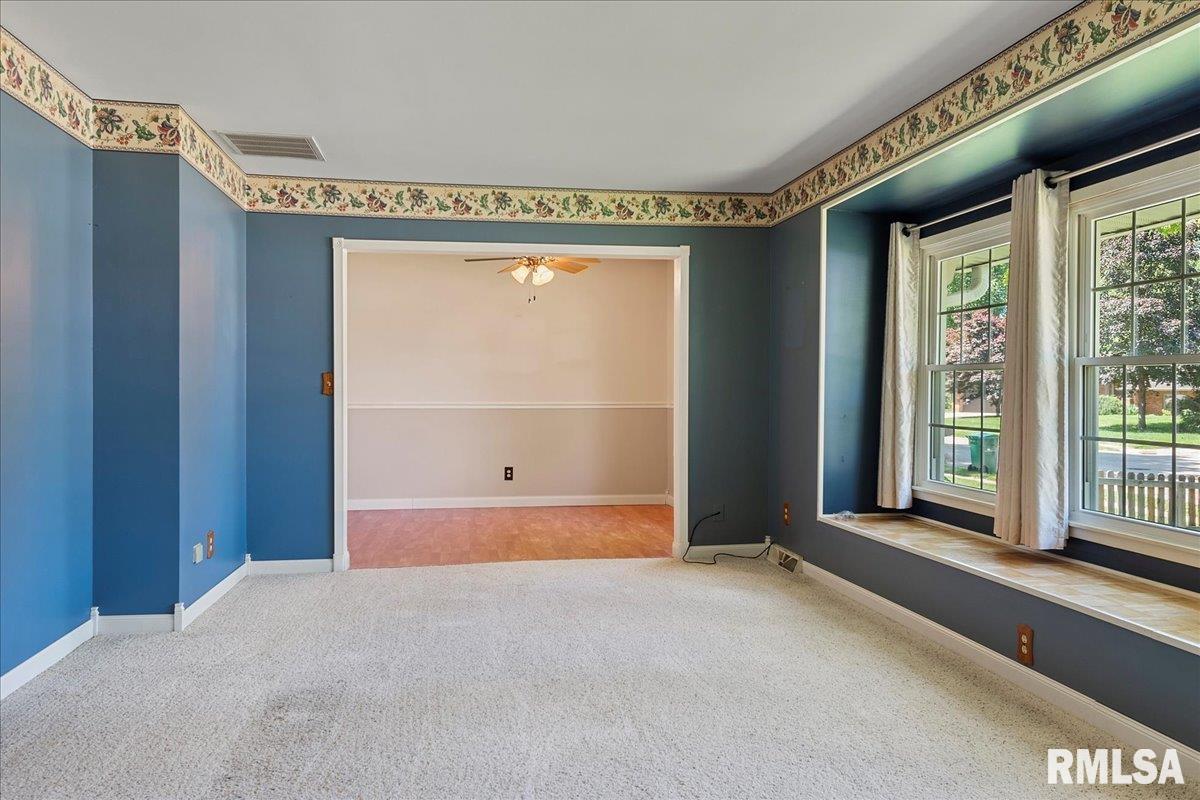 16 Red Oak Lane Springfield, IL 62712 - Photo 5 of 36 Gallery Image 5