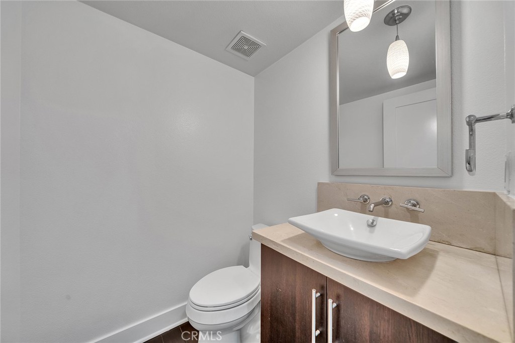 726 Rockefeller Irvine, CA 92612 - Photo 15 of 40