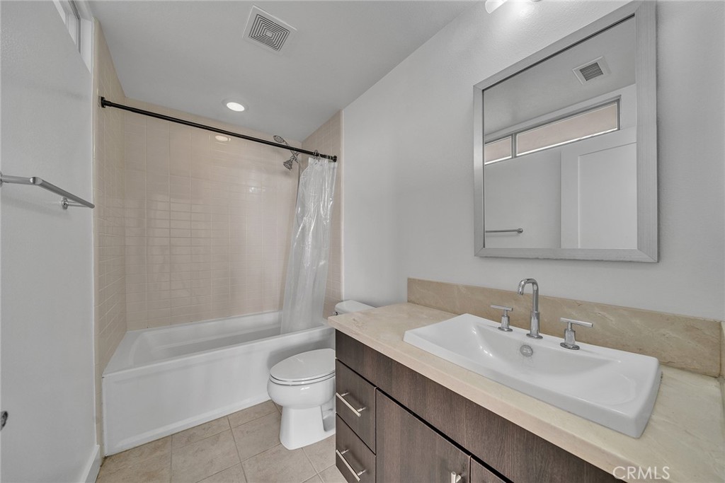 726 Rockefeller Irvine, CA 92612 - Photo 25 of 40