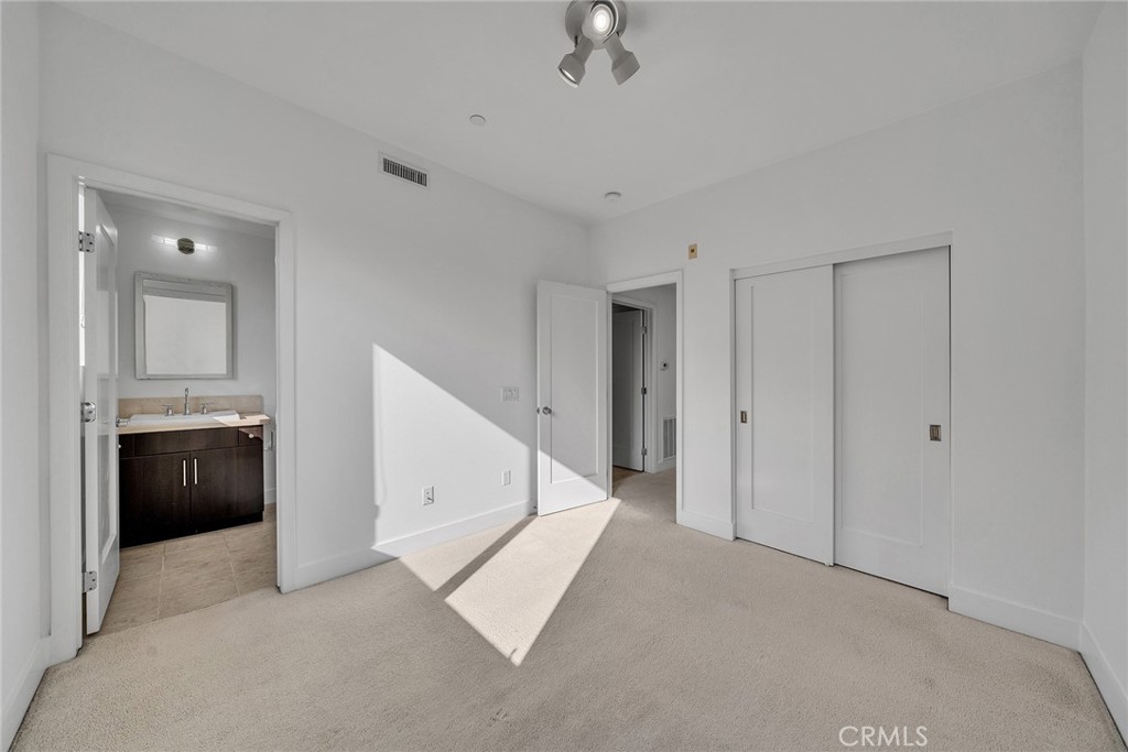 726 Rockefeller Irvine, CA 92612 - Photo 27 of 40