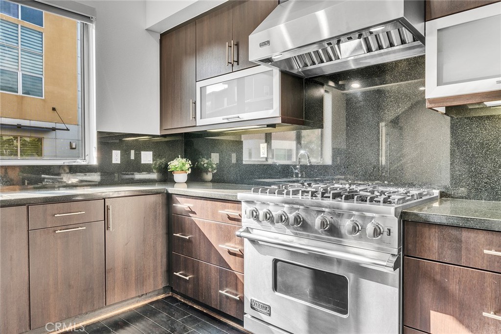 726 Rockefeller Irvine, CA 92612 - Photo 6 of 40