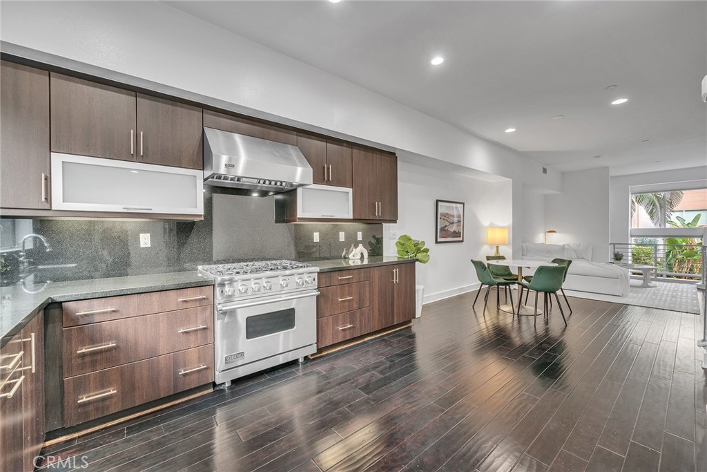 726 Rockefeller Irvine, CA 92612 - Photo 8 of 40