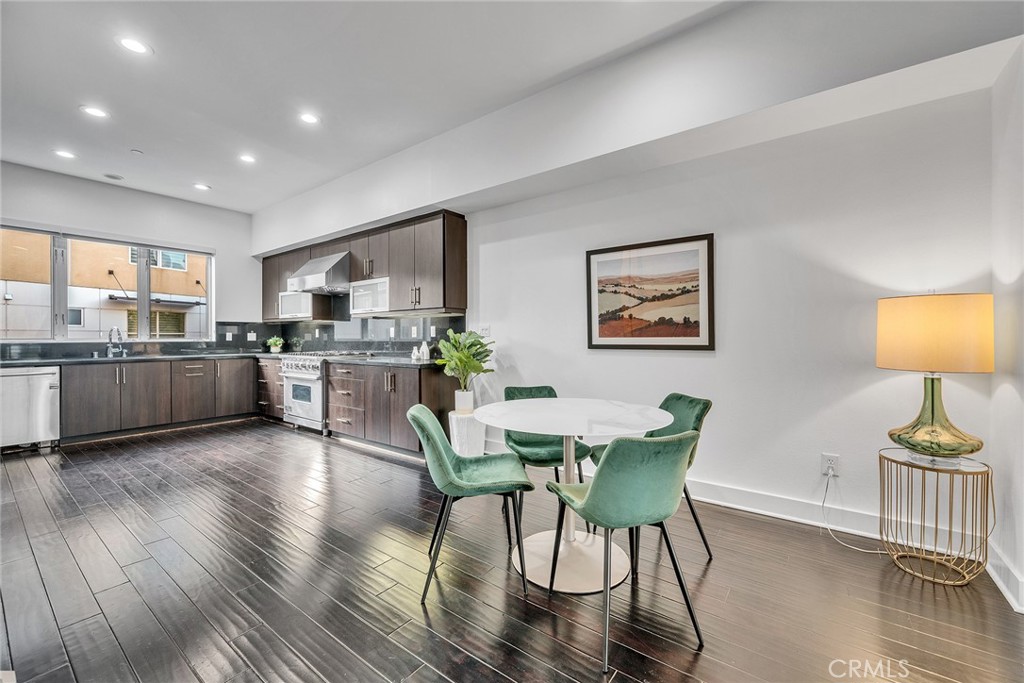 726 Rockefeller Irvine, CA 92612 - Photo 9 of 40