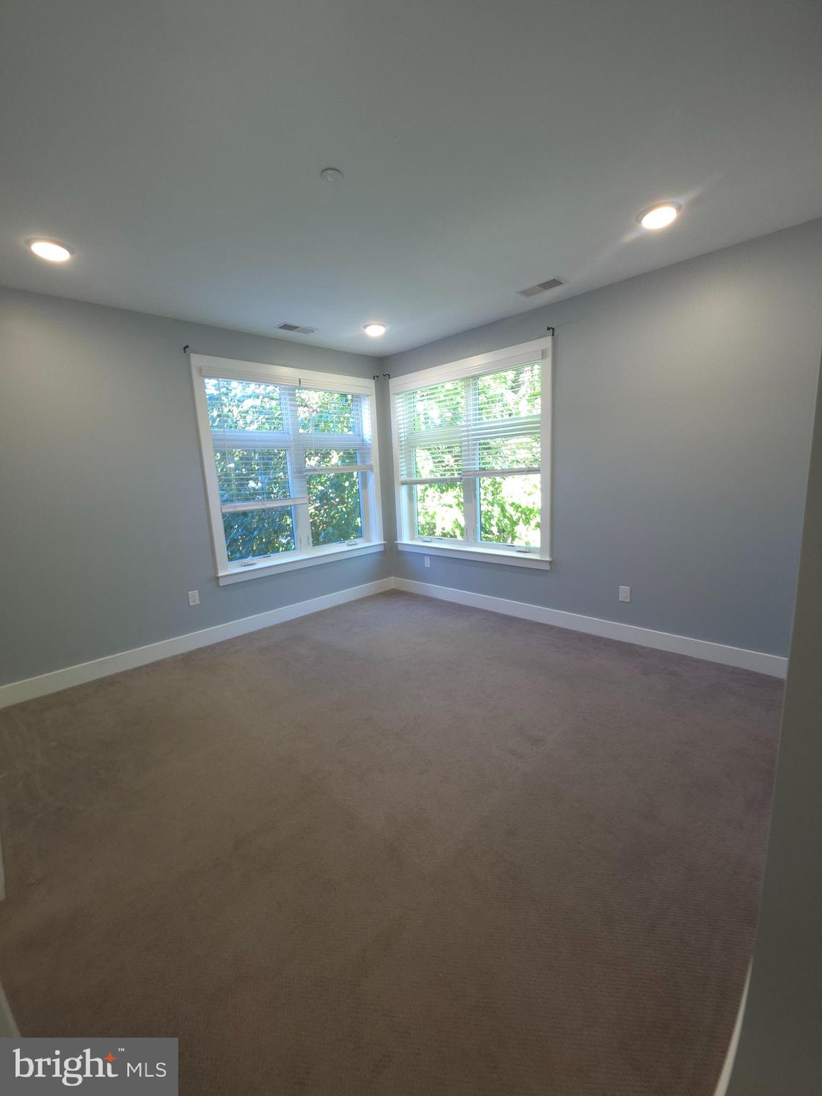 3925 Haverford Avenue, Unit 204 Philadelphia, PA 19104 - Photo 31 of 37 an empty room with windows