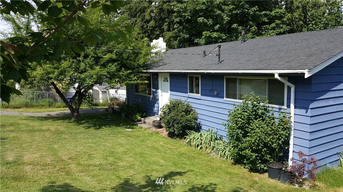 15716 121st Avenue Southeast Renton, WA 98058 - Photo 1 of 9 Gallery Image 1