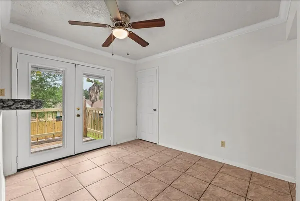 $2,600 | 430 Redway Lane, Houston, TX 77598