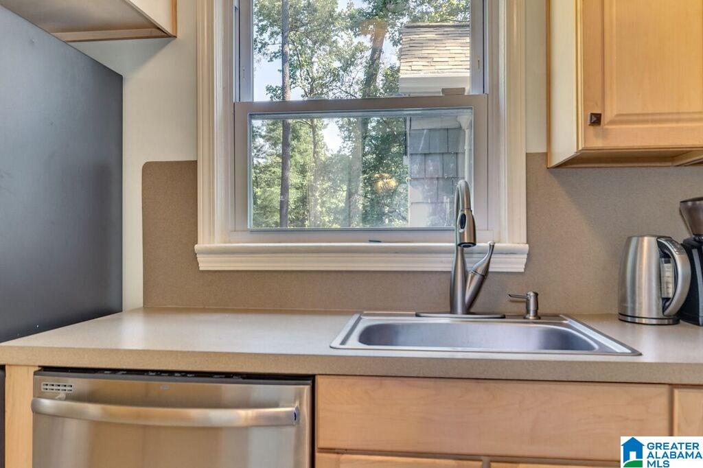 3529 Rhodes Drive Birmingham, AL 35209 - Photo 13 of 23