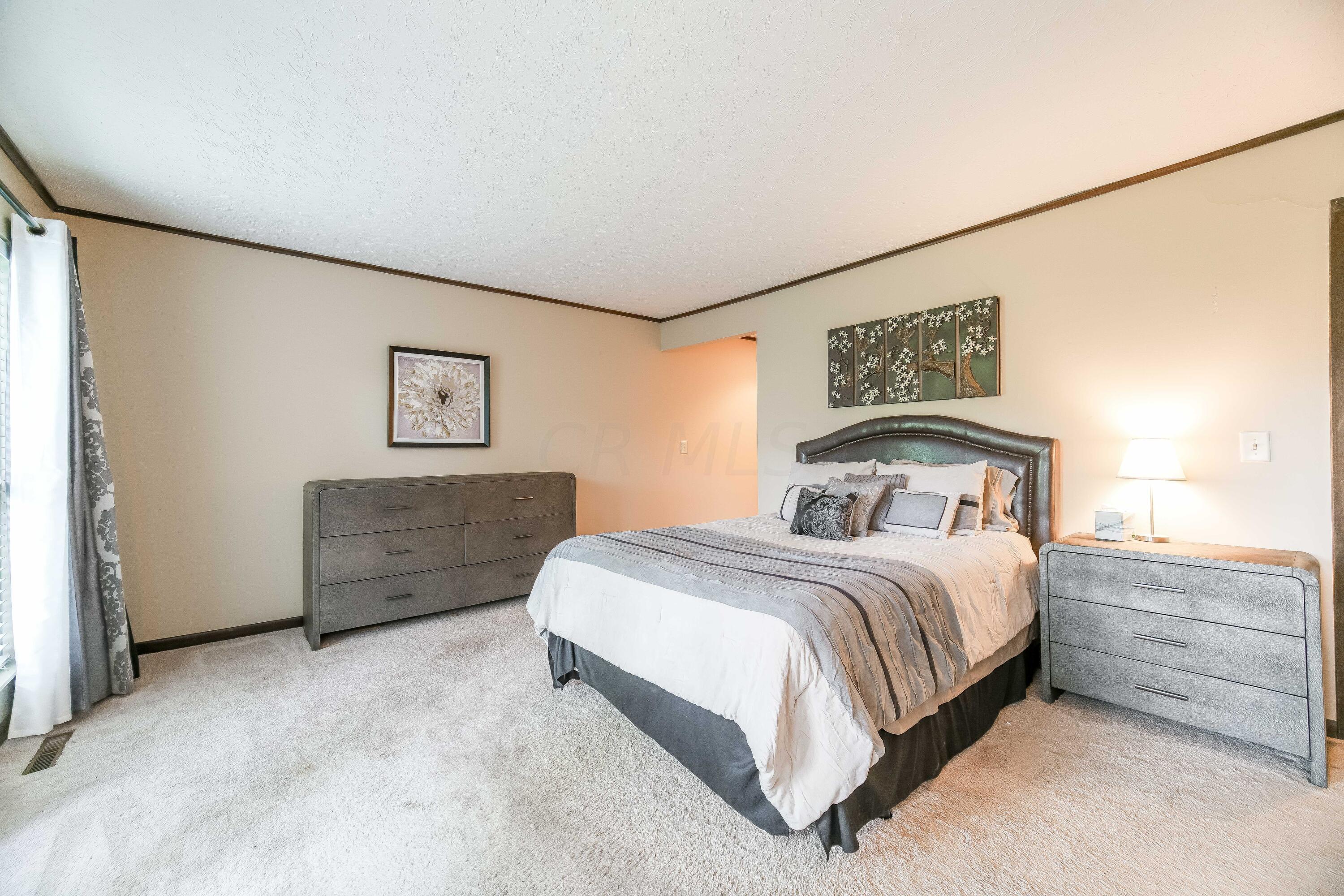 3168 Waldens Ravine Columbus, OH 43221 - Photo 20 of 50 3168 Walden’s Ravine-43