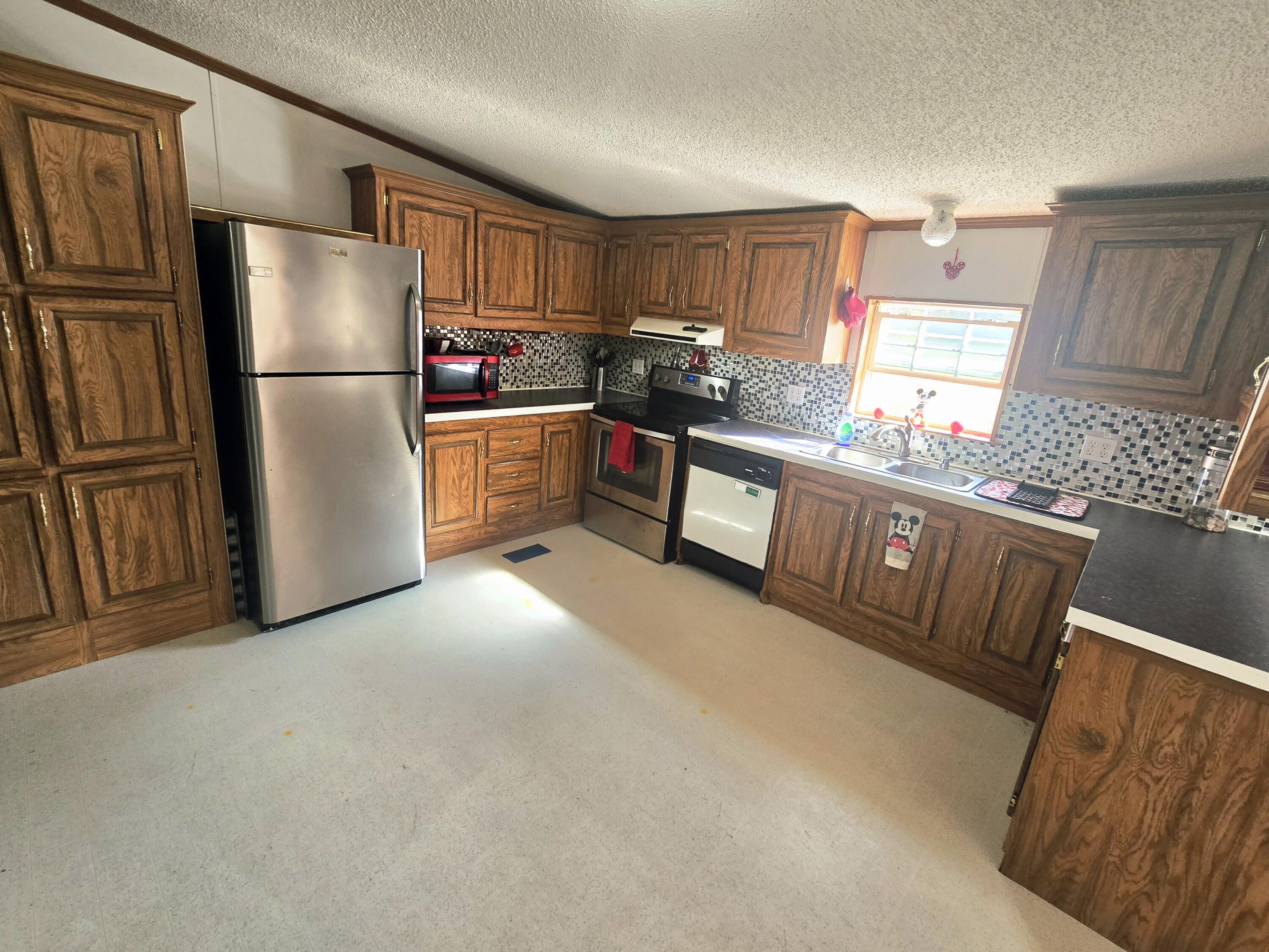 66 Piper Wood Road Hampden, ME 04444 - Photo 25 of 54 20251009_110208