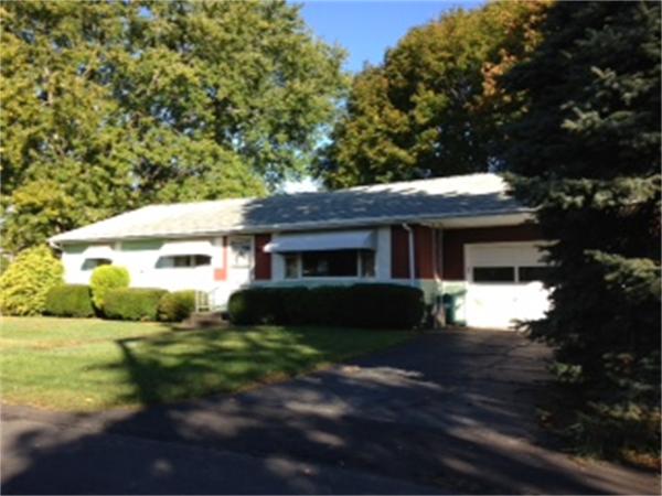 19 Oban Way Swansea, MA 02777 - Photo 2 of 7