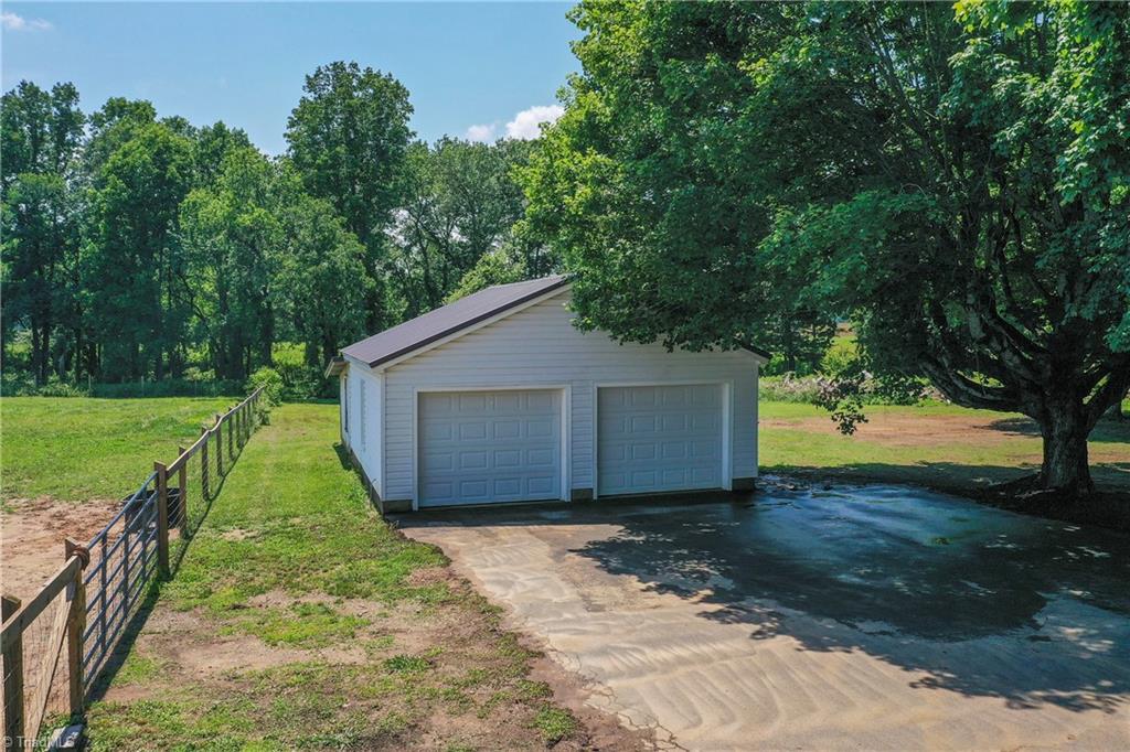 1841 Center Road Boonville, NC 27011 - Photo 21 of 46 Gallery Image 21