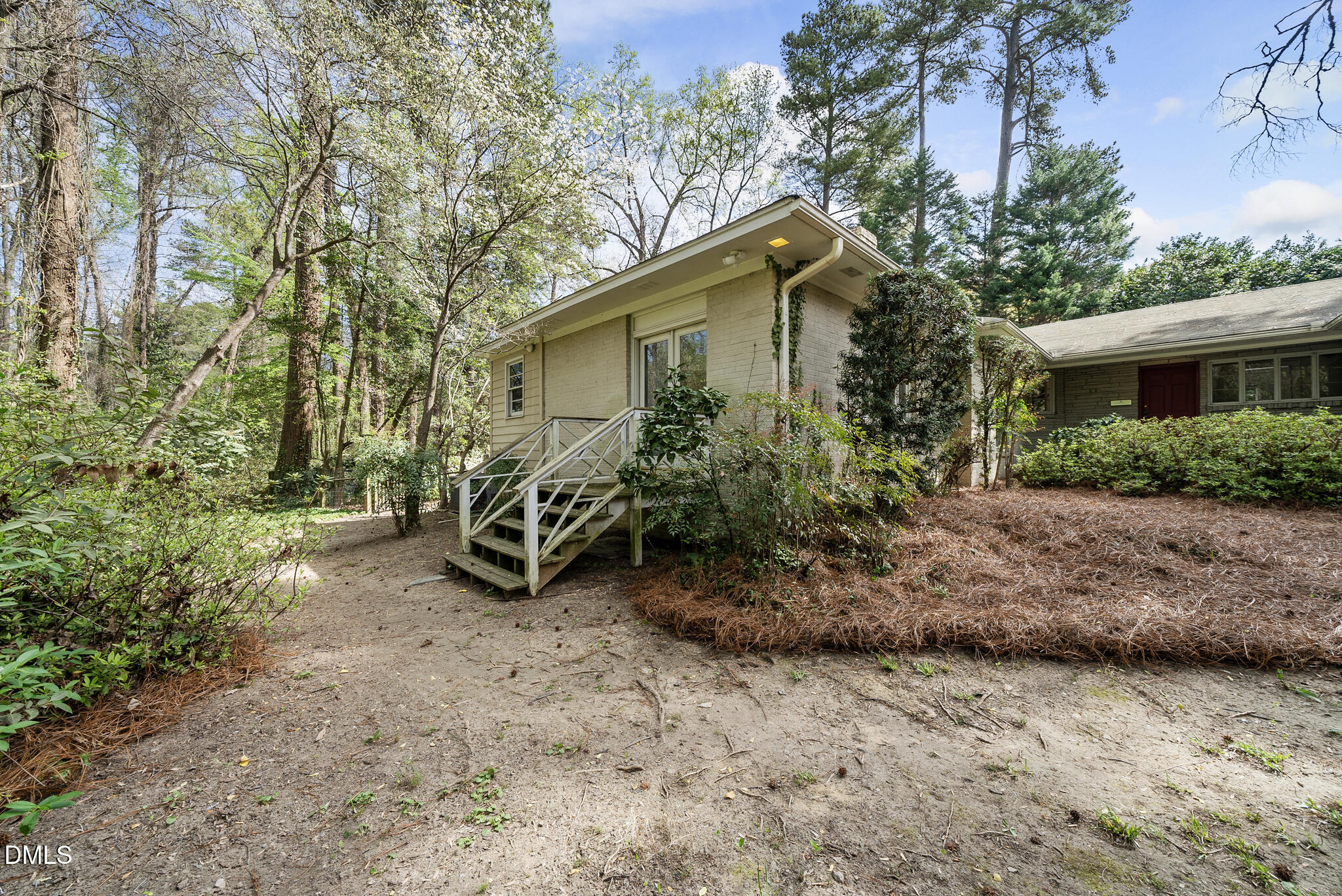 2908 Fairview Road Raleigh, NC 27608 - Photo 31 of 42 DSC09598