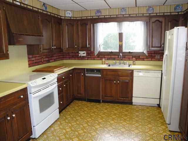 1024 Peter Road Rotterdam, NY 12303 - Photo 3 of 15 Photo 3