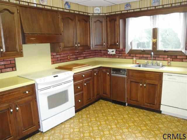 1024 Peter Road Rotterdam, NY 12303 - Photo 4 of 15 Photo 4