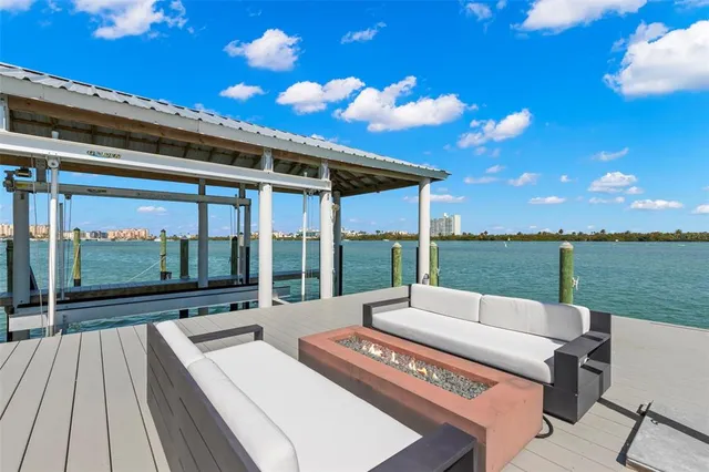 $4,990,000 | 295 Bayside Drive, Clearwater Beach, FL 33767
