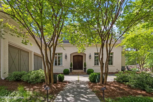 $569,000 | 4152 Ridgewood Road, Jackson, MS 39211