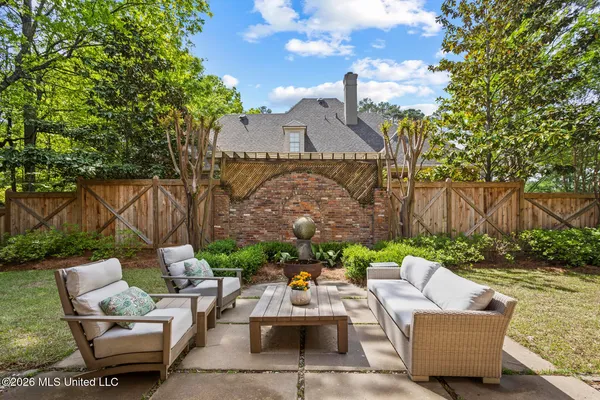 $569,000 | 4152 Ridgewood Road, Jackson, MS 39211