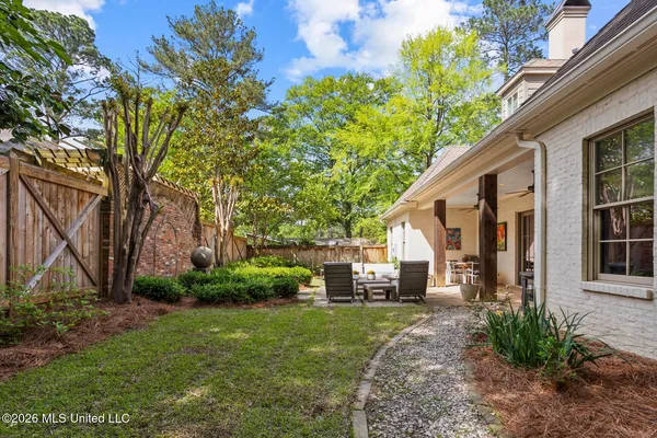 $569,000 | 4152 Ridgewood Road, Jackson, MS 39211