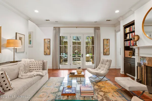 $569,000 | 4152 Ridgewood Road, Jackson, MS 39211