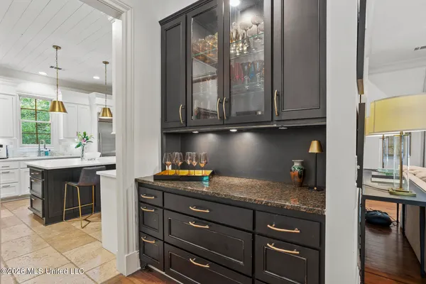 $569,000 | 4152 Ridgewood Road, Jackson, MS 39211