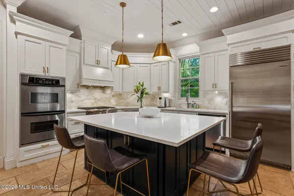 $569,000 | 4152 Ridgewood Road, Jackson, MS 39211