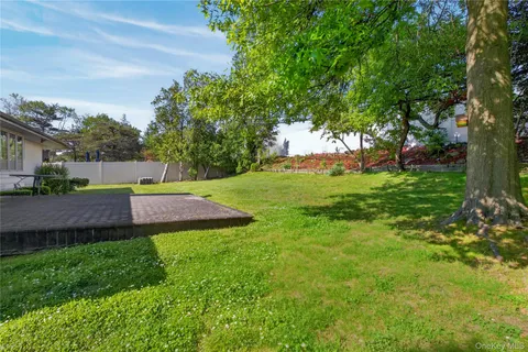 $1,195,000 | 11 Hazelwood Drive, Jericho, NY 11753