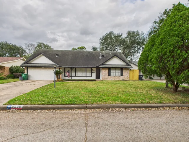 $2,600 | 9526 Meadowcroft Drive, Houston, TX 77063