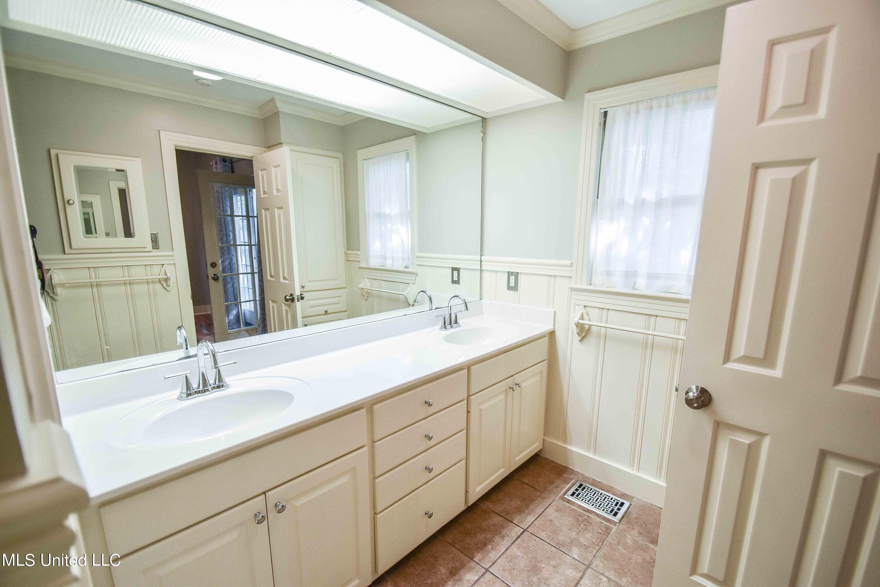 3564 Cowan Place Jackson, MS 39216 - Photo 15 of 44 image-15