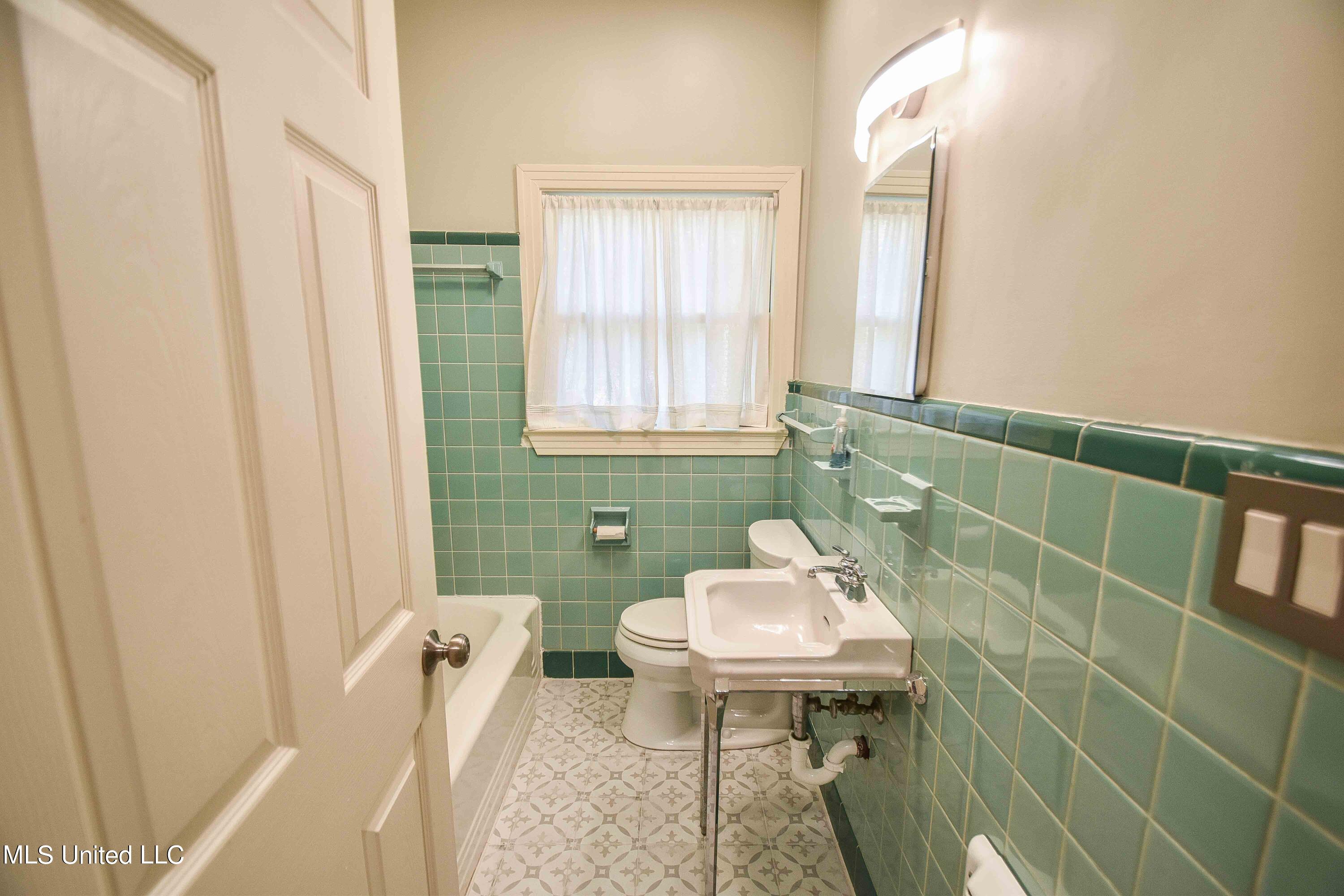 3564 Cowan Place Jackson, MS 39216 - Photo 30 of 44 image-31