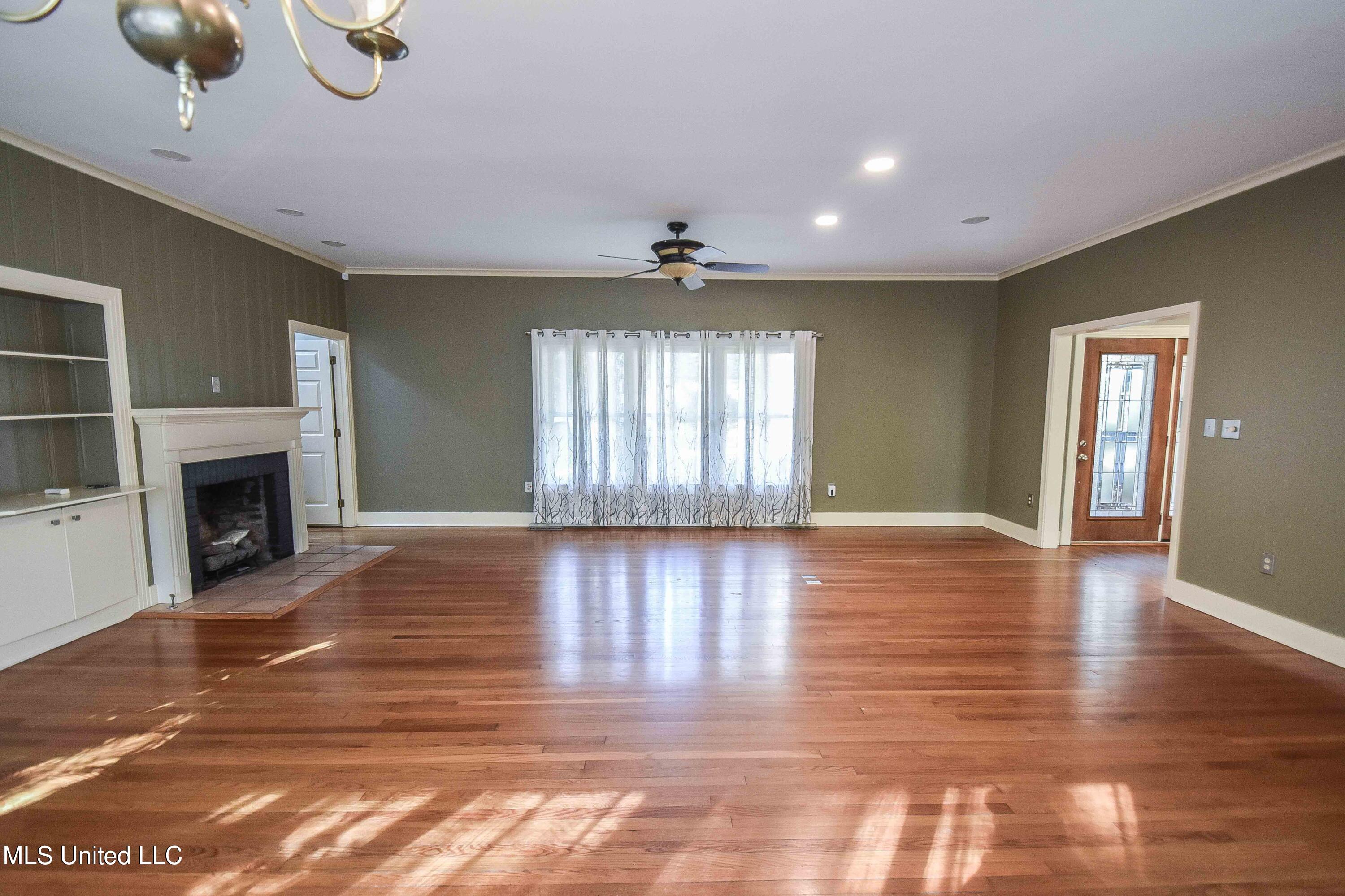 3564 Cowan Place Jackson, MS 39216 - Photo 9 of 44 image-9