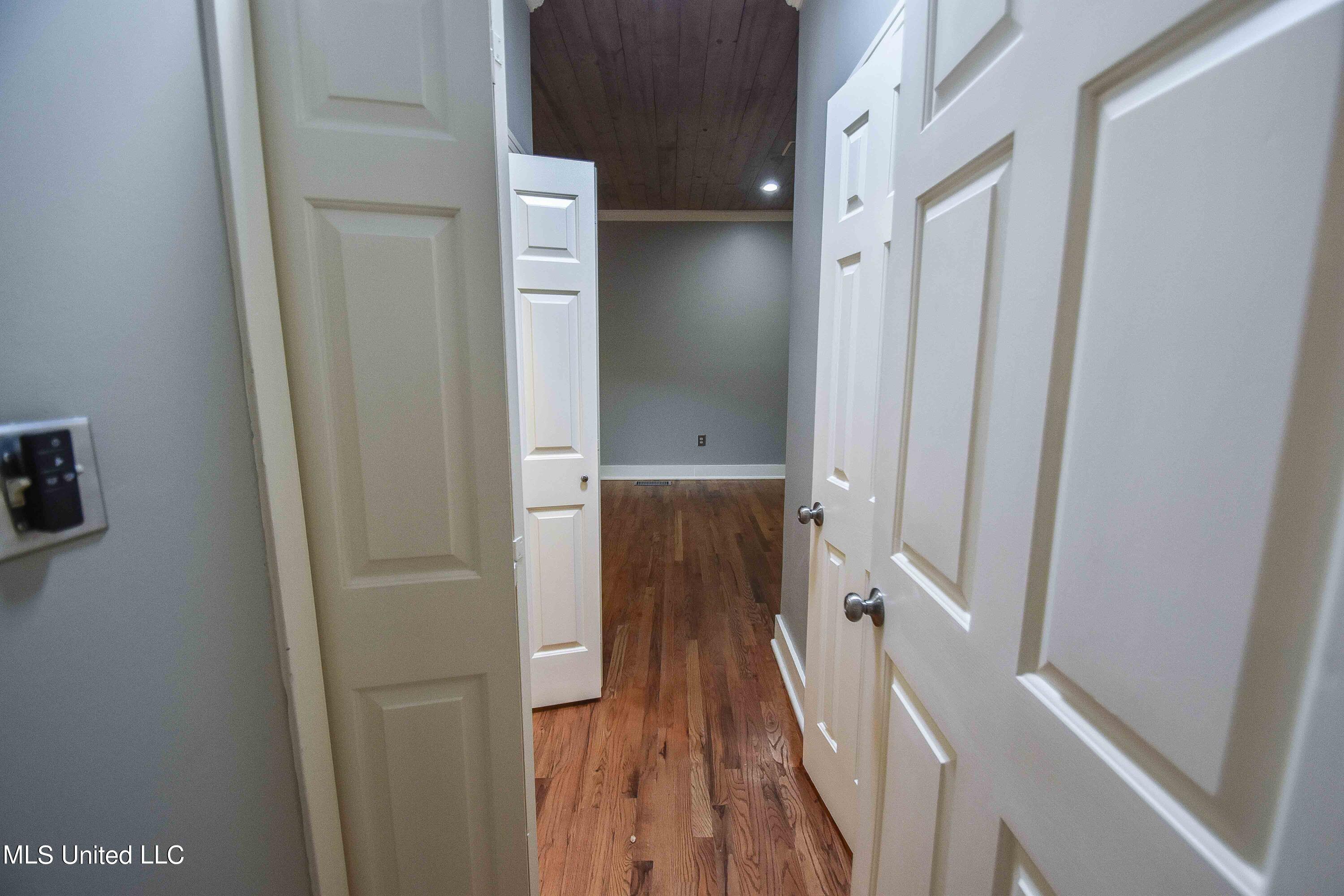 3564 Cowan Place Jackson, MS 39216 - Photo 10 of 44 image-10