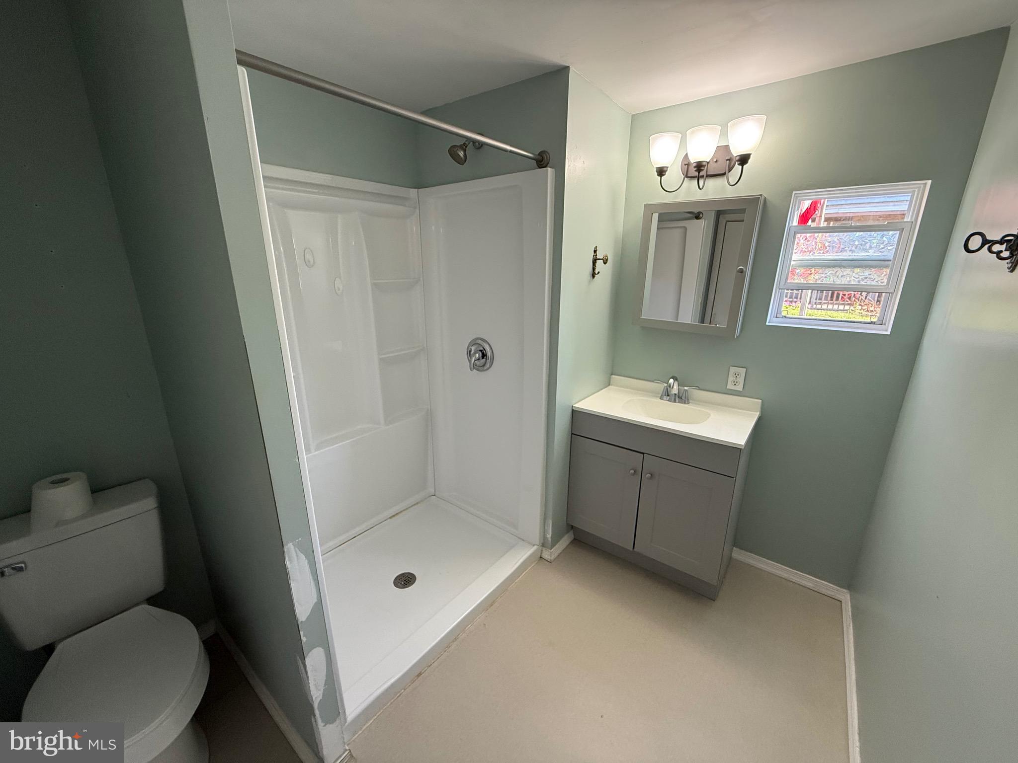 450 Ridge Road, Unit 7 Etters, PA 17319 - Photo 28 of 34 MAIN BATH