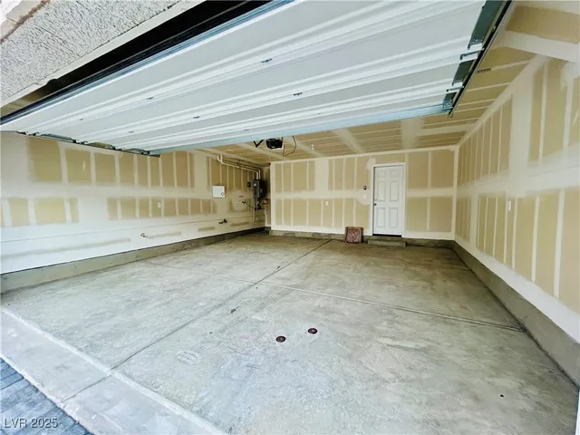 $1,895 | 1163 Heliodor Avenue, Henderson, NV 89011