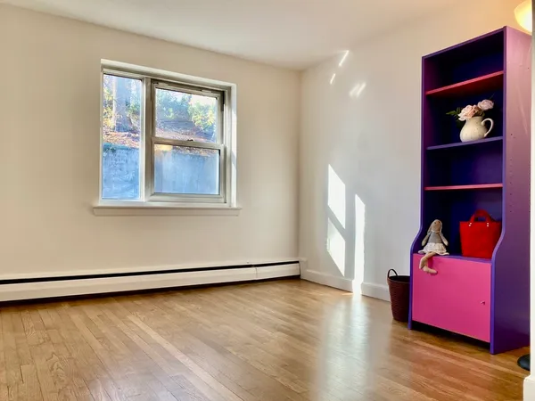 $2,850 | 105 Chestnut Street, Unit 2, Brookline, MA 02445